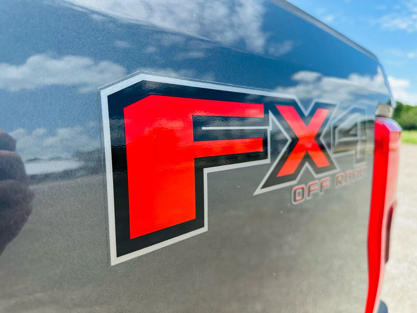2017 Ford F250 Super Duty Crew Cab - Image 13