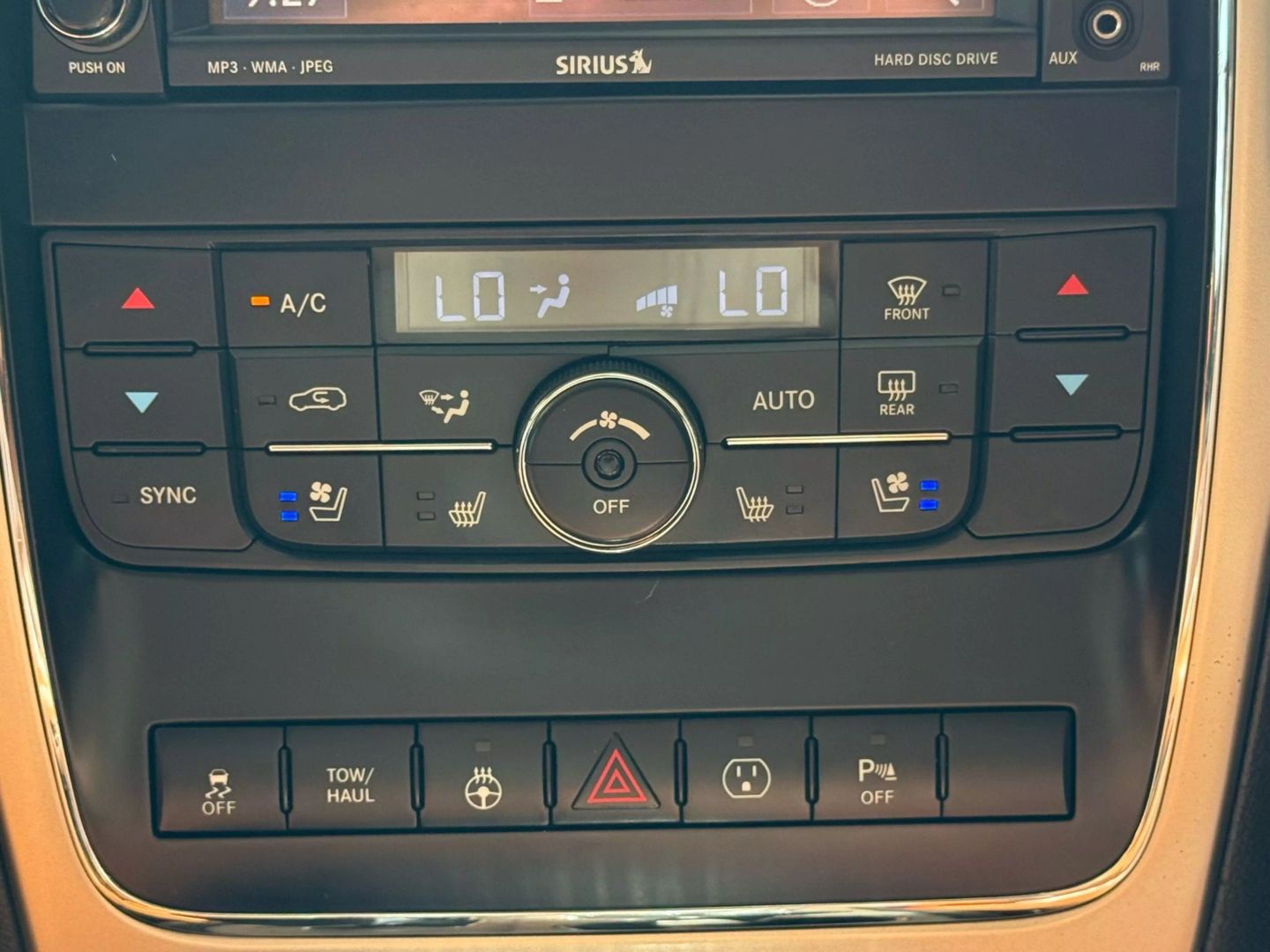 2013 Jeep Grand Cherokee - Image 30
