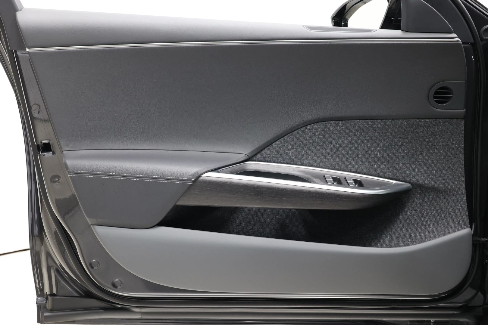 2023 Lucid Air - Image 8