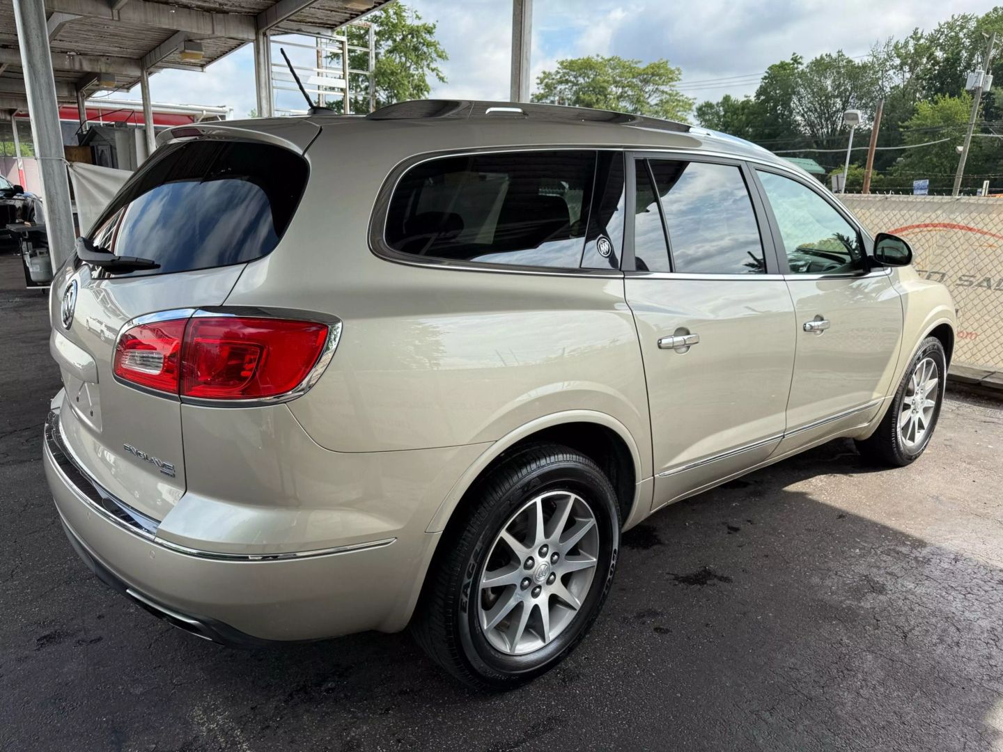 2015 Buick Enclave - Image 12