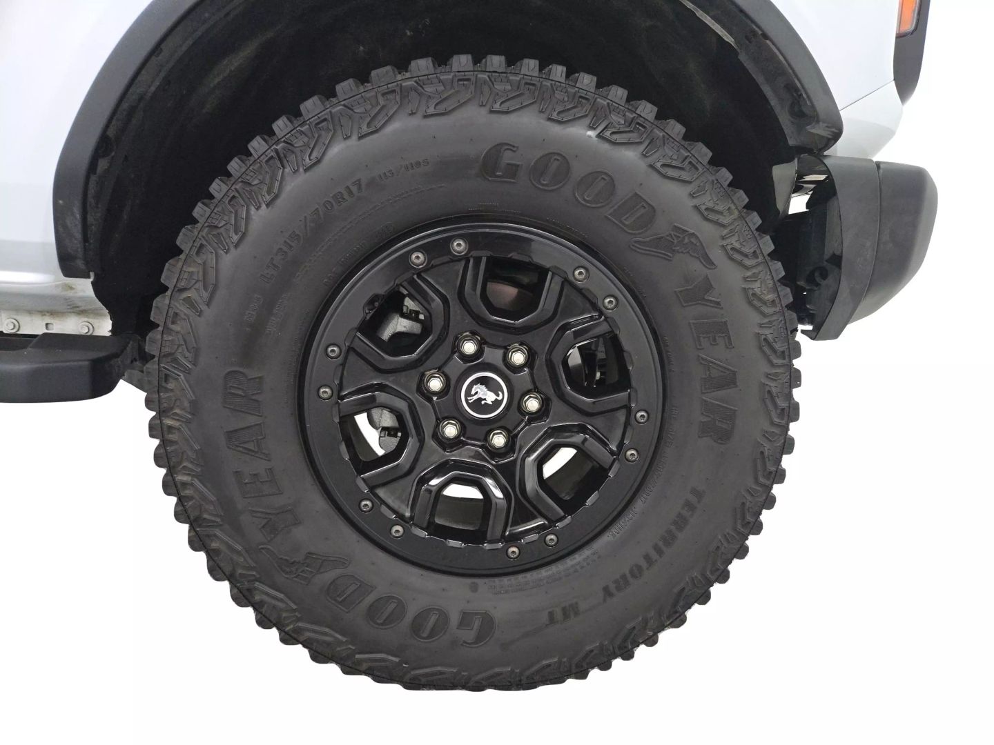 2023 Ford Bronco - Image 21