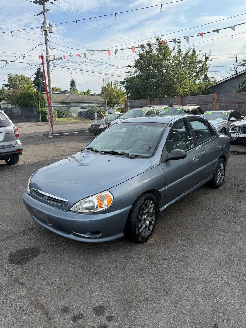 2002 Kia Rio Base