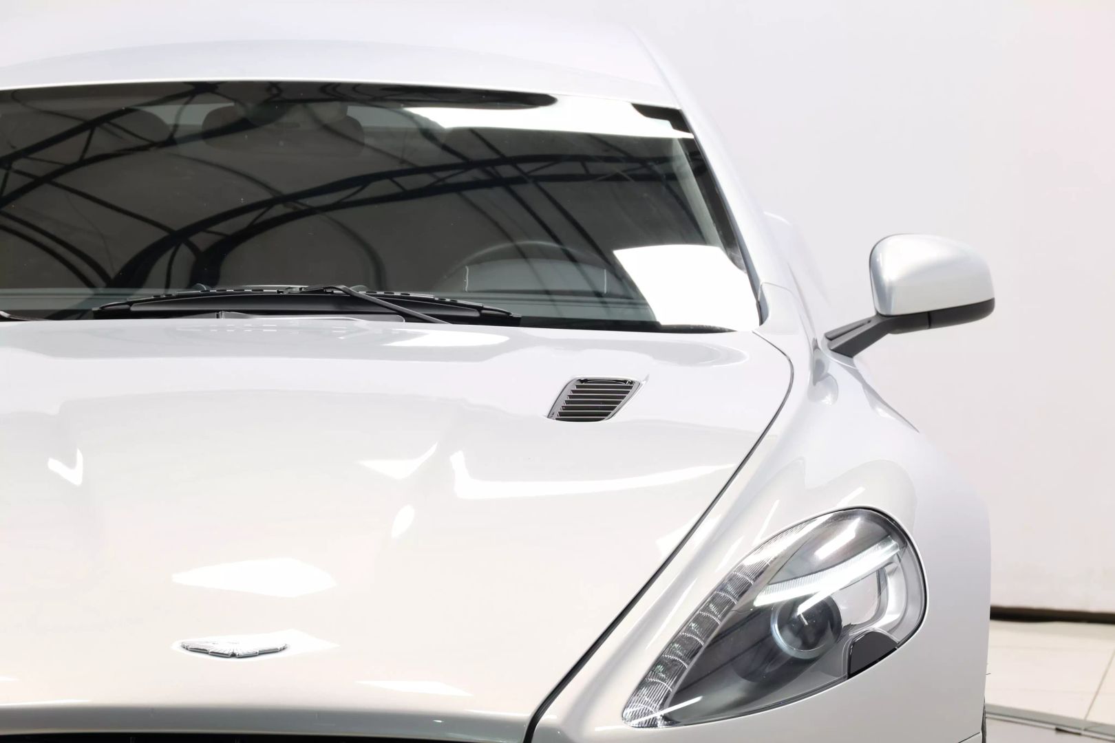 2011 Aston Martin Rapide - Image 103