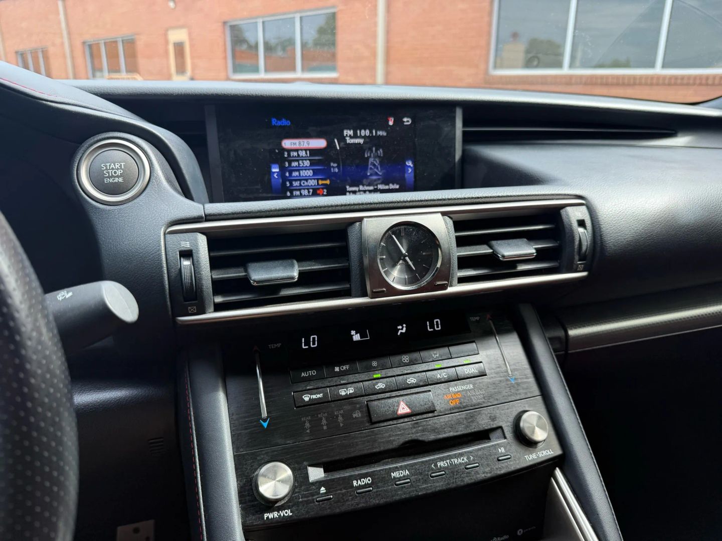 2018 Lexus Is - Image 26