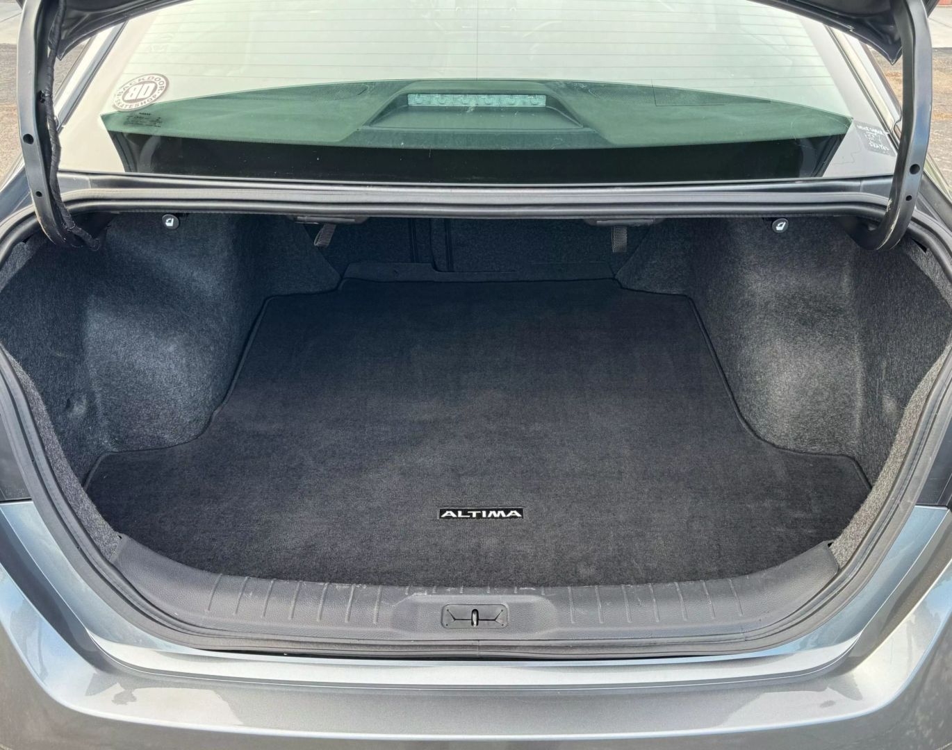 2022 Nissan Altima - Image 28