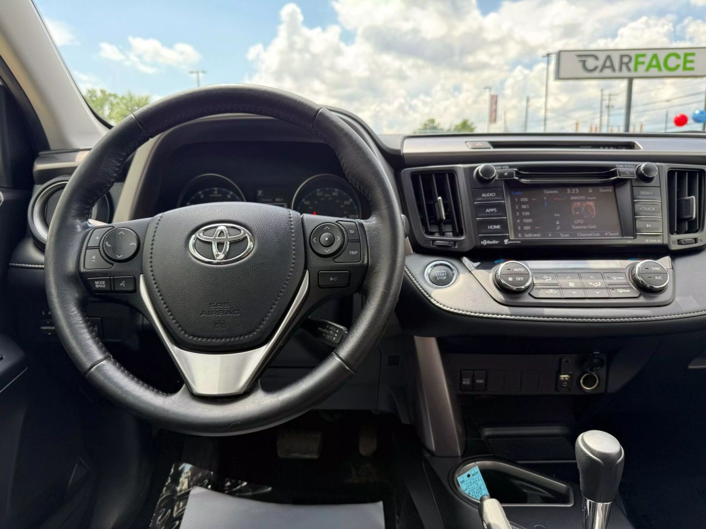 2017 Toyota Rav4 - Image 28