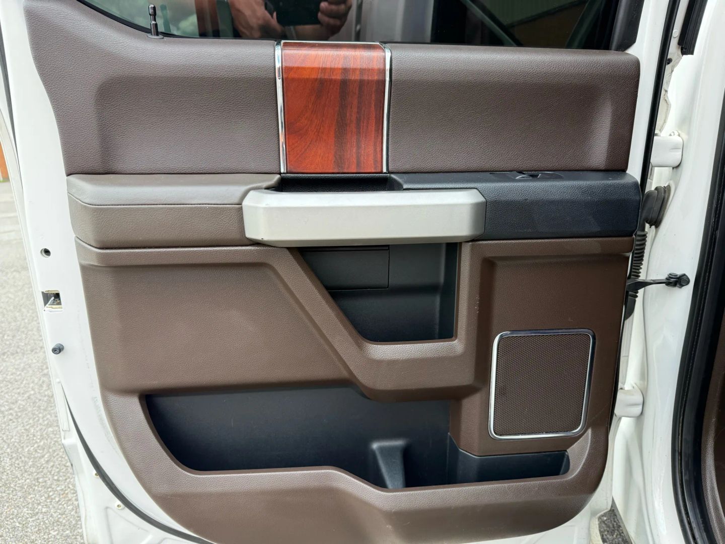 2015 Ford F150 Supercrew Cab - Image 14