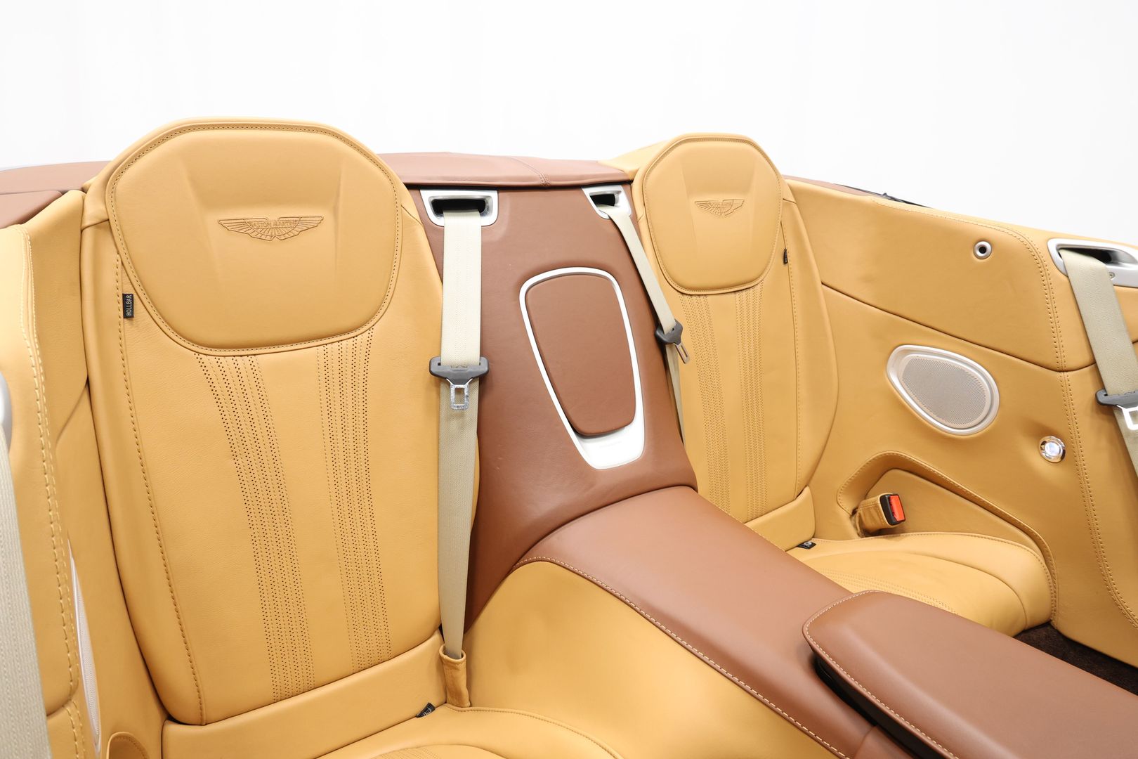 2019 Aston Martin Db11 - Image 64