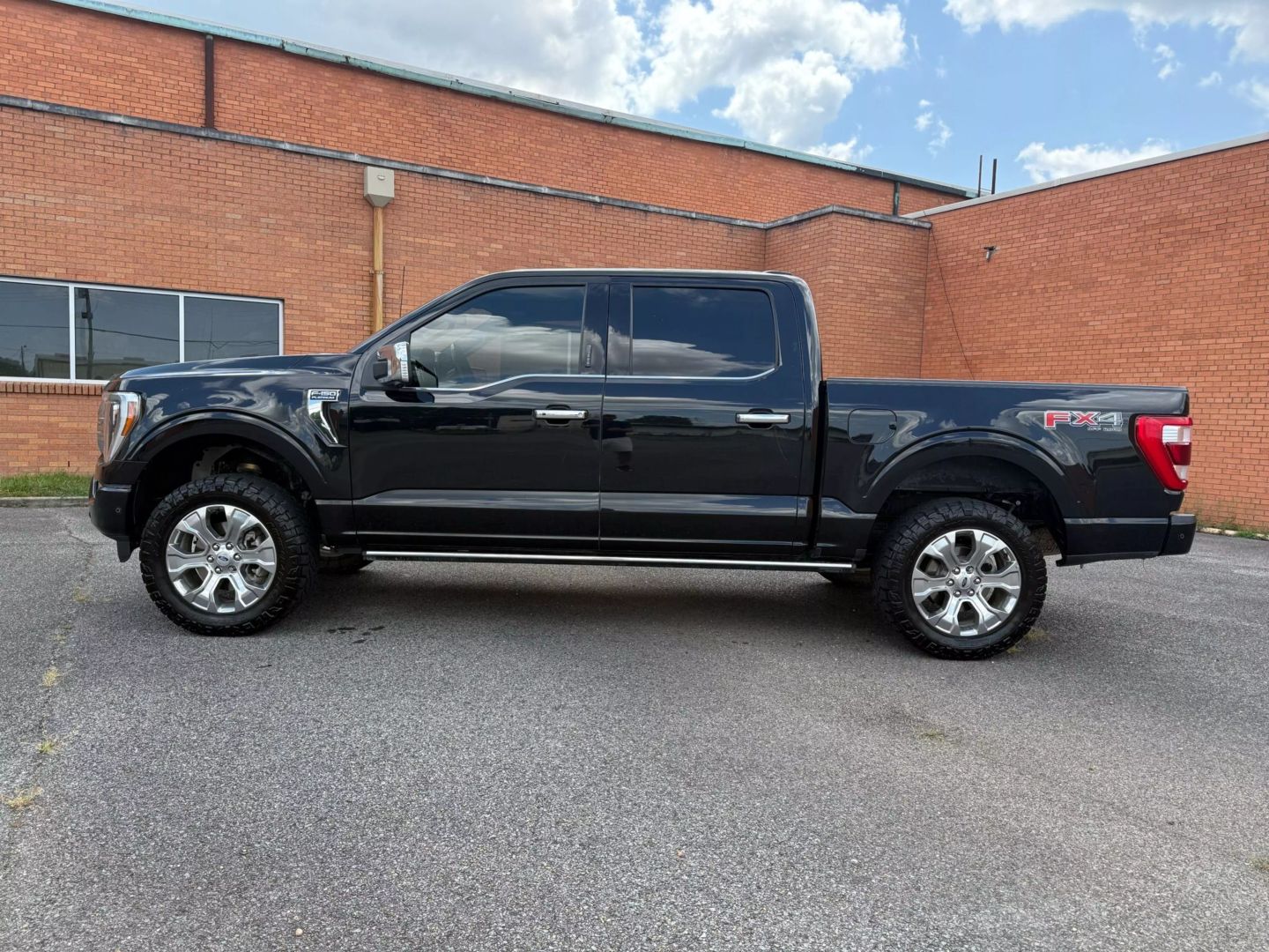 2022 Ford F150 Supercrew Cab - Image 4