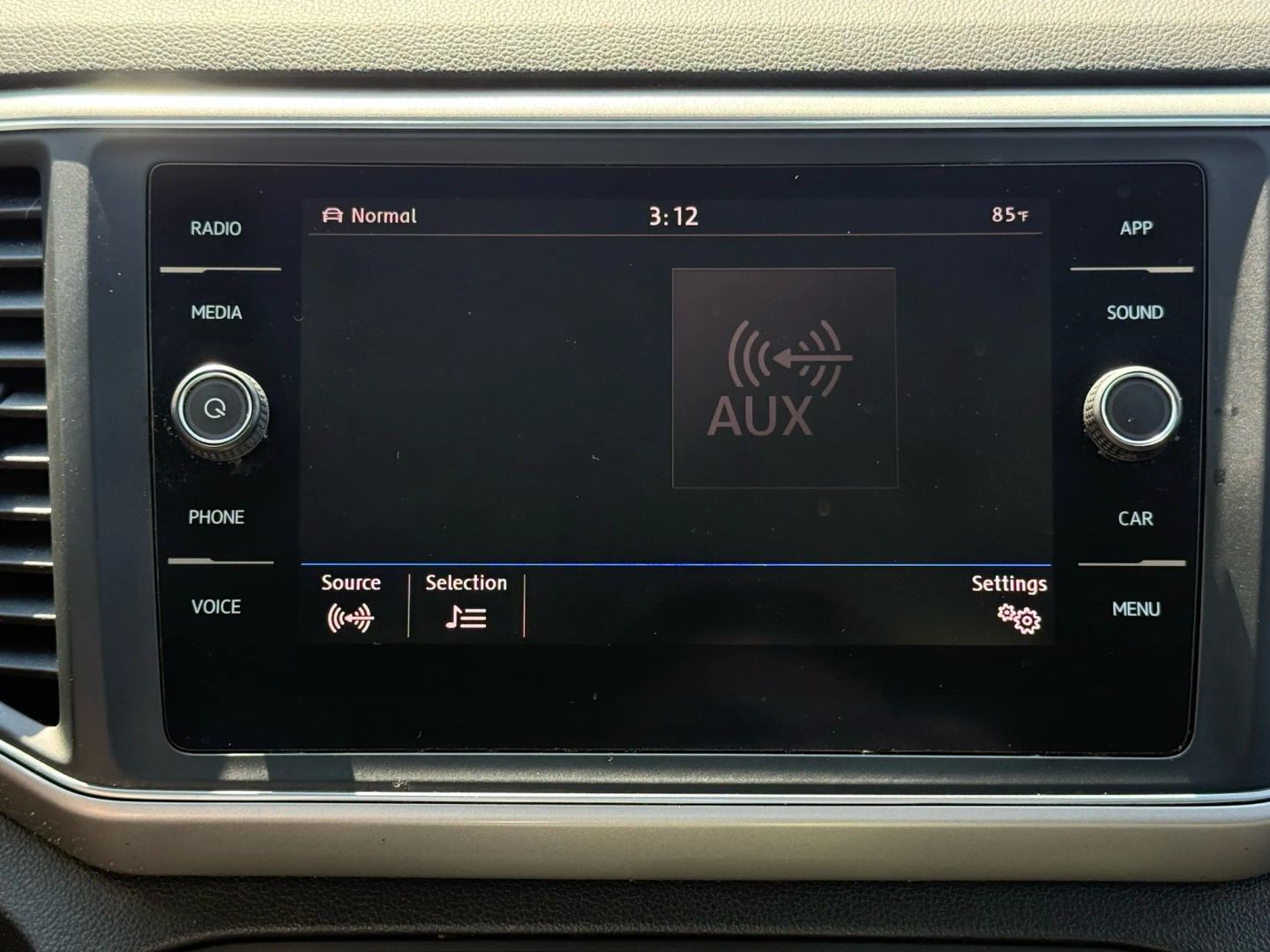 2019 Volkswagen Atlas - Image 36