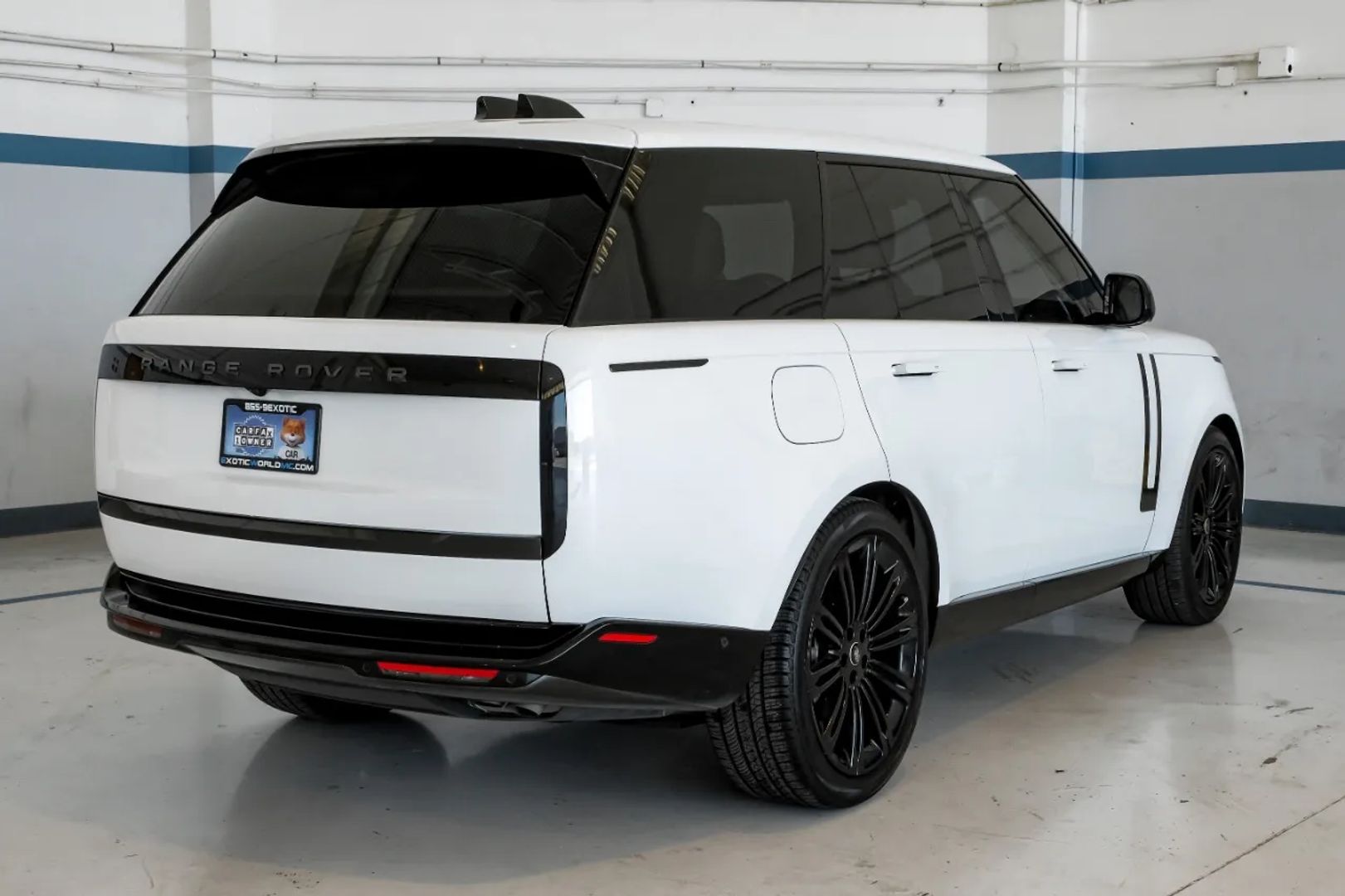 2024 Land Rover Range Rover - Image 9