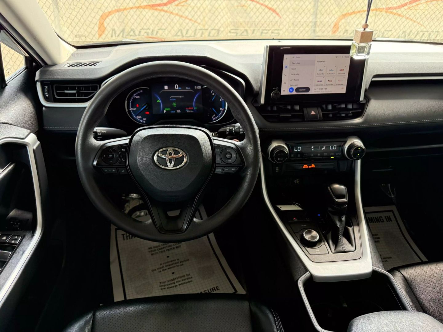 2023 Toyota Rav4 Hybrid - Image 30