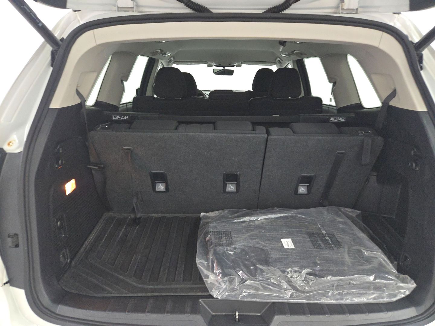 2021 Subaru Ascent - Image 11