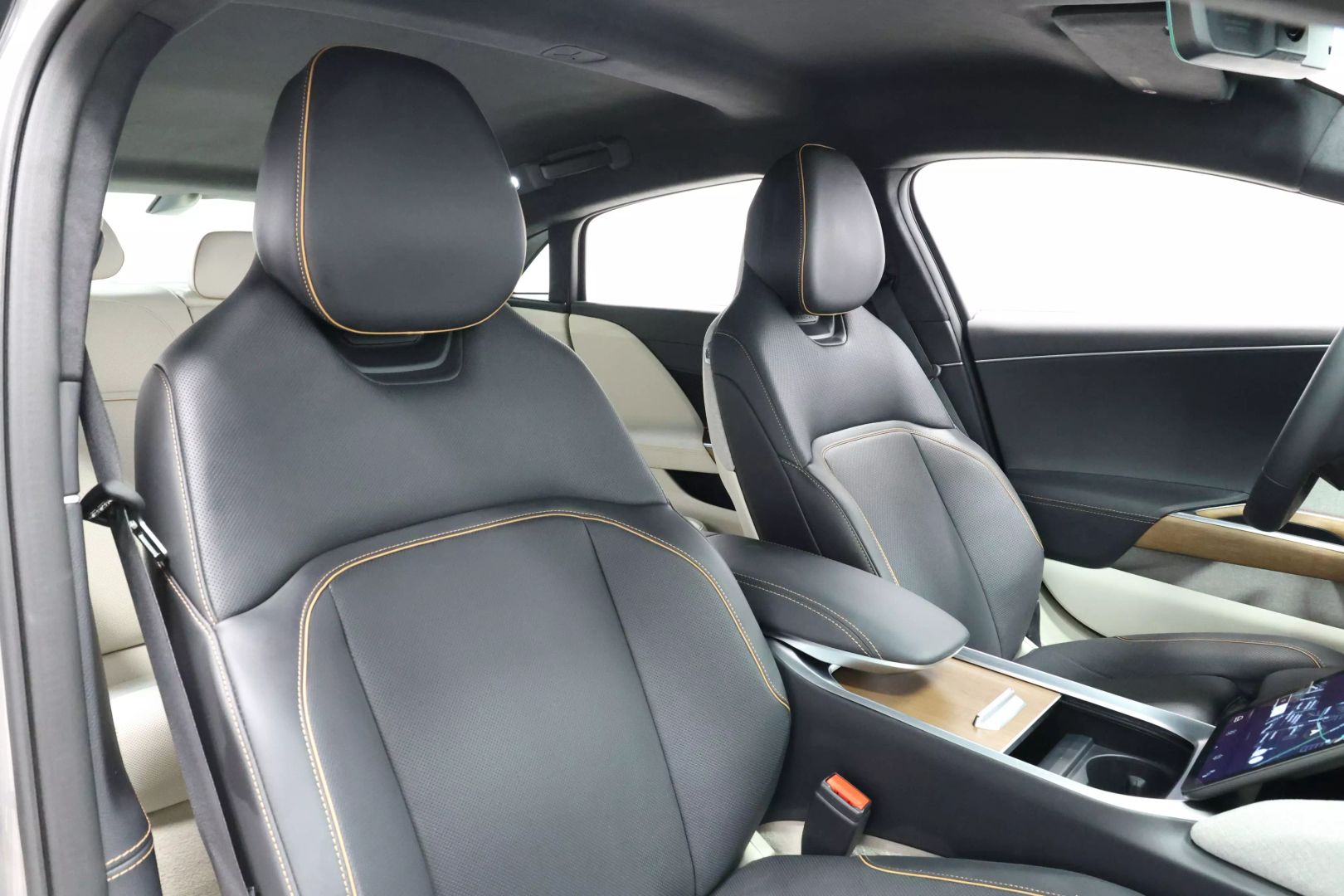 2025 Lucid Air - Image 97