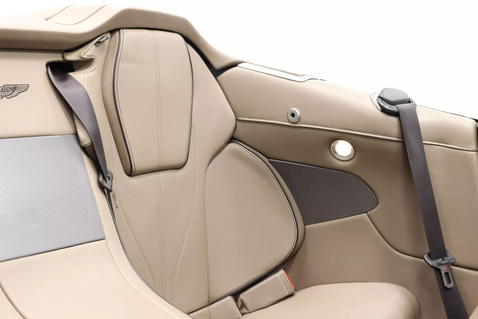 2015 Aston Martin Db9 - Image 66