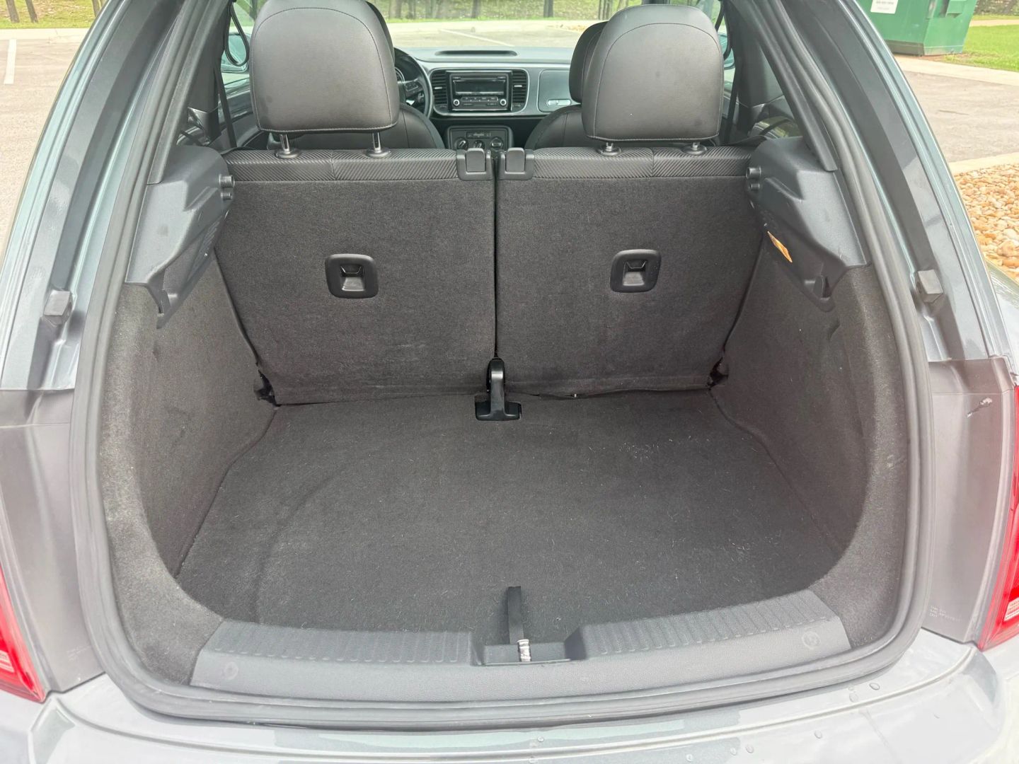 2014 Volkswagen Beetle - Image 18