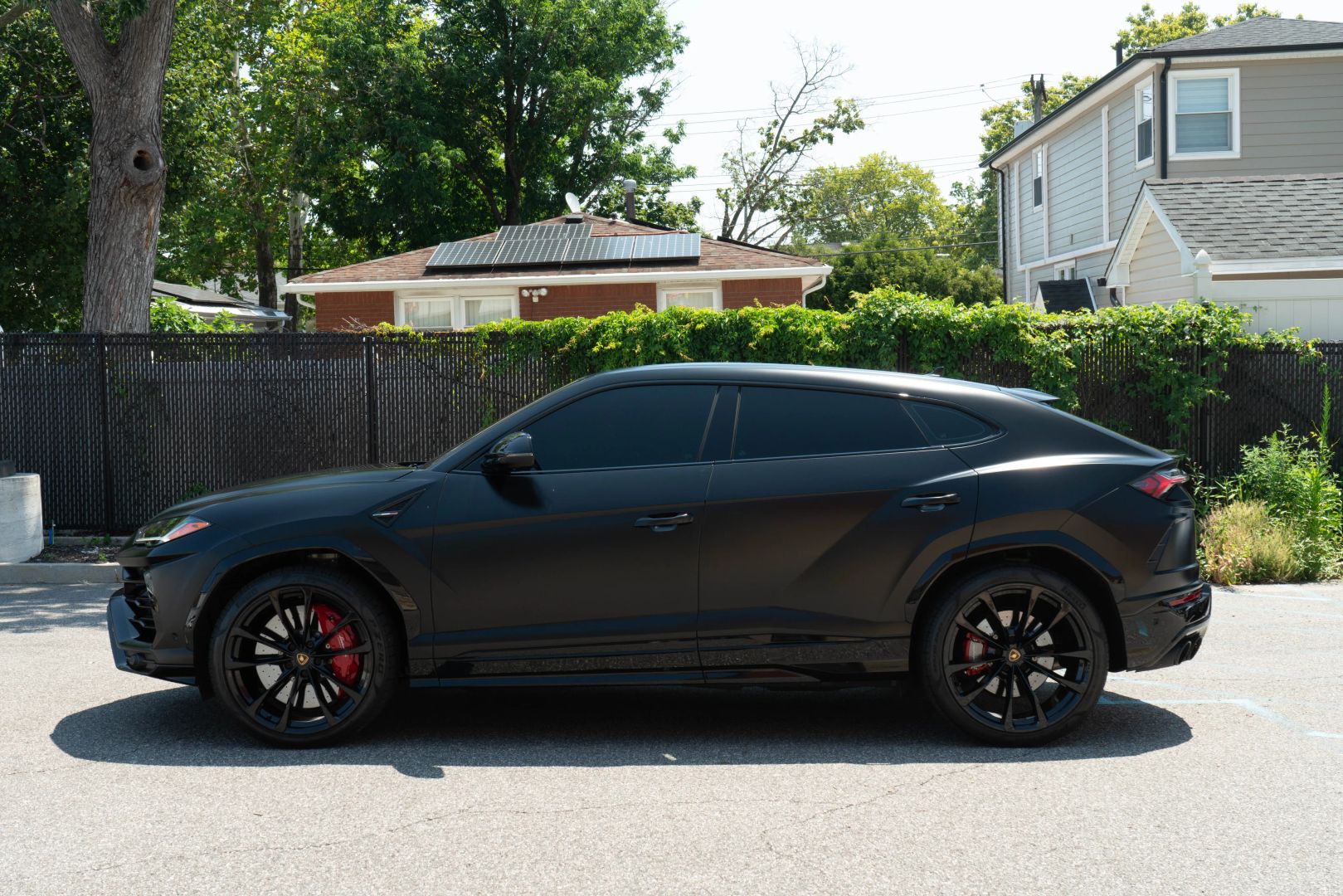 2022 Lamborghini Urus - Image 15