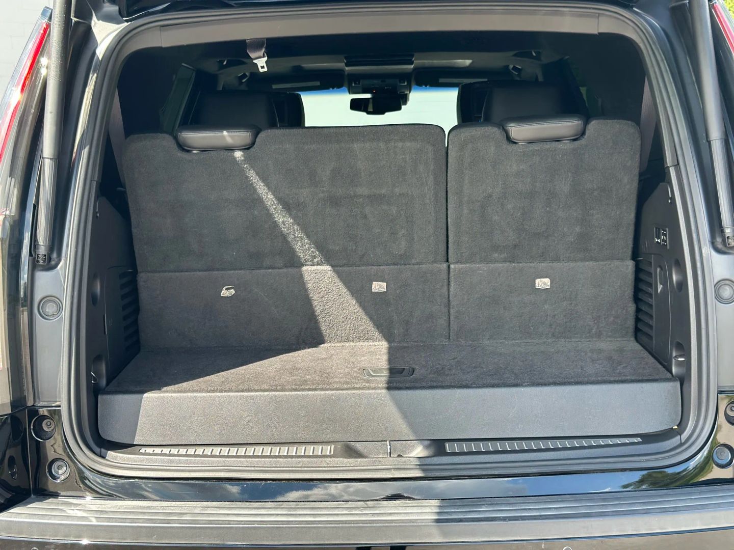 2016 CADILLAC ESCALADE SUV V8, 6.2 LITER PLATINUM SPORT UTILITY 4D
