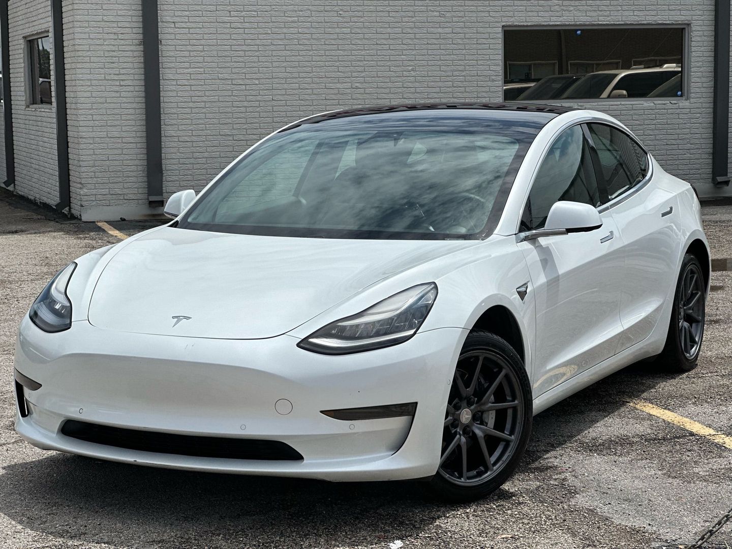 2020 Tesla Model 3 - Image 2