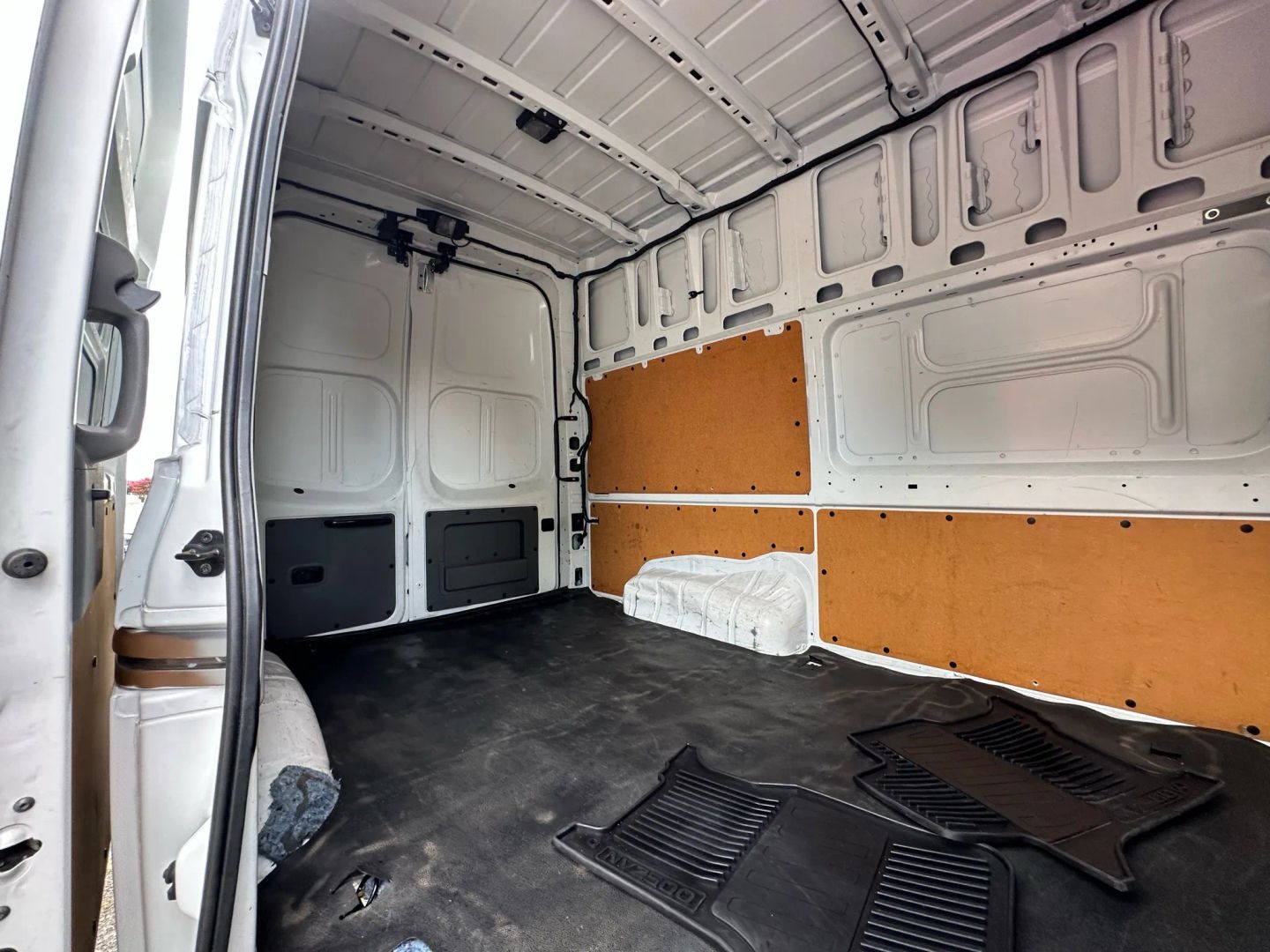 2018 Nissan Nv2500 Hd Cargo - Image 17