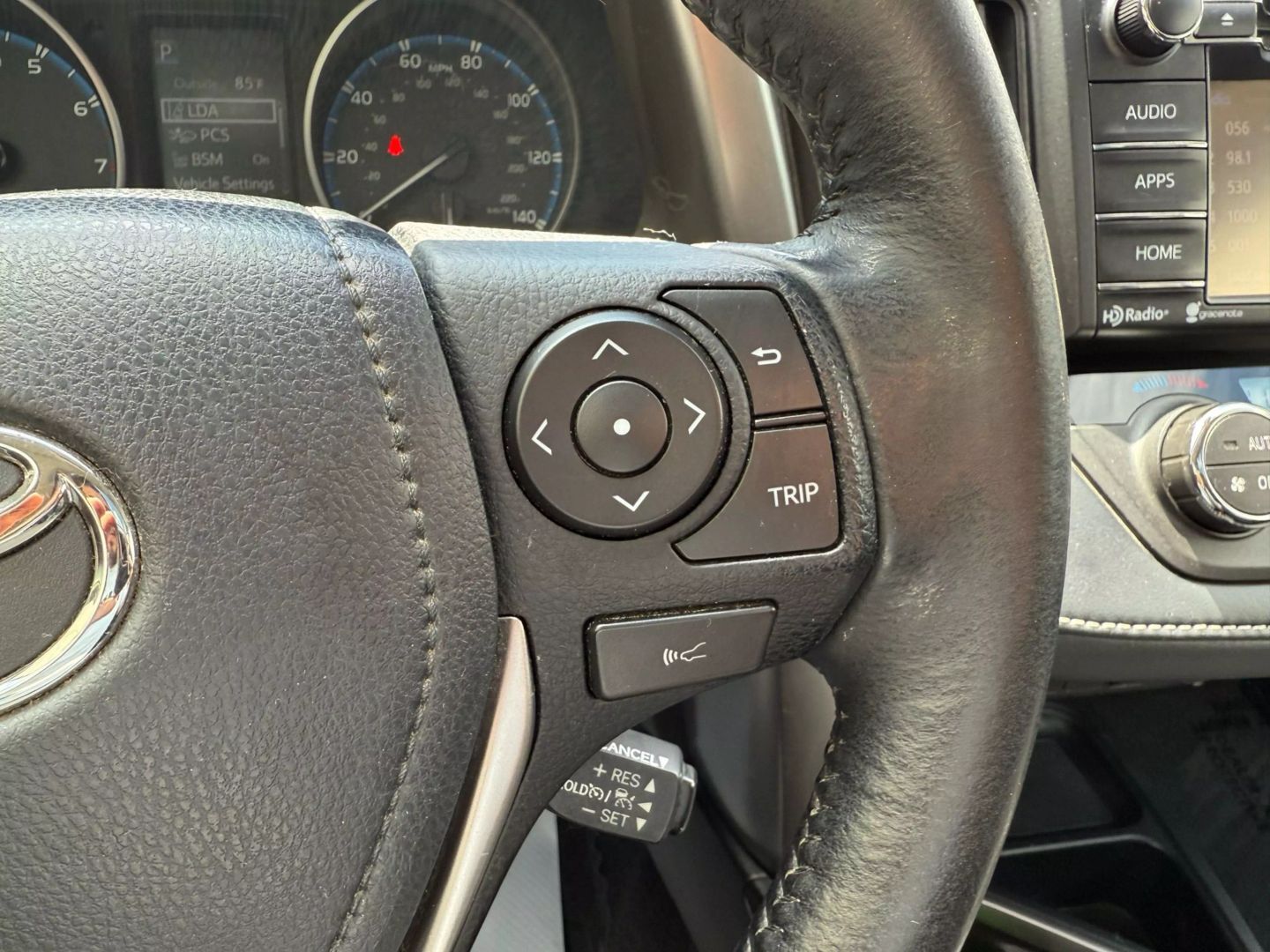 2017 Toyota Rav4 - Image 29