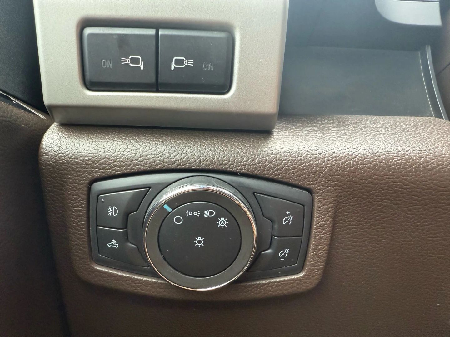 2020 Ford F250 Super Duty Crew Cab - Image 35