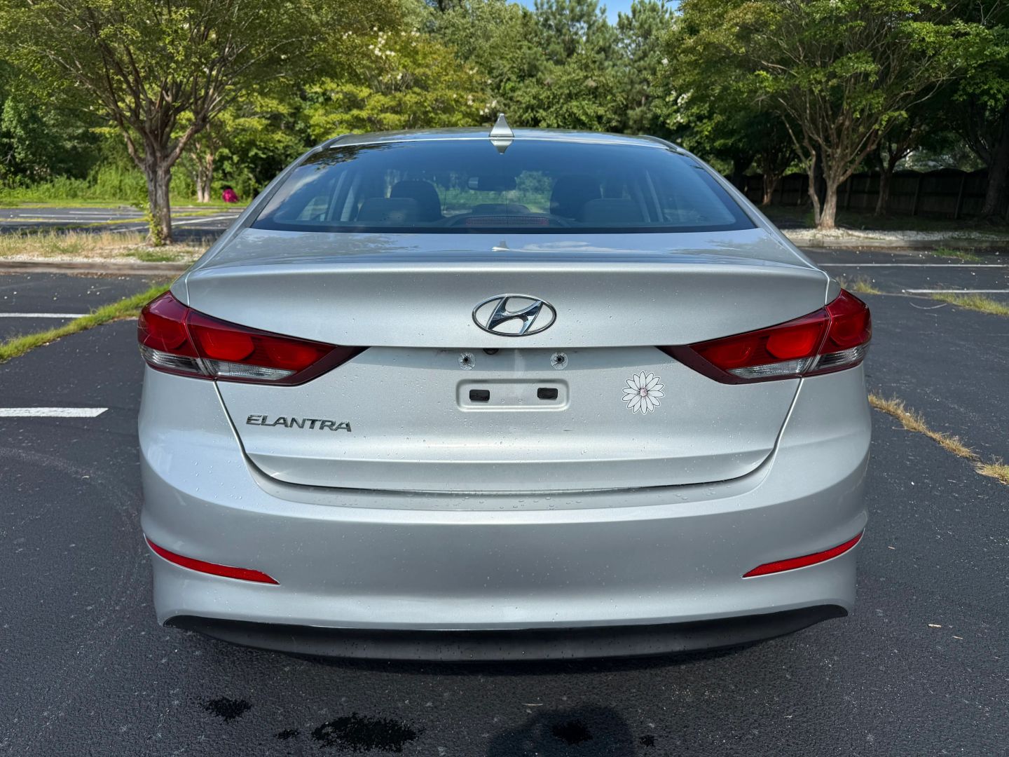 2018 Hyundai Elantra - Image 6