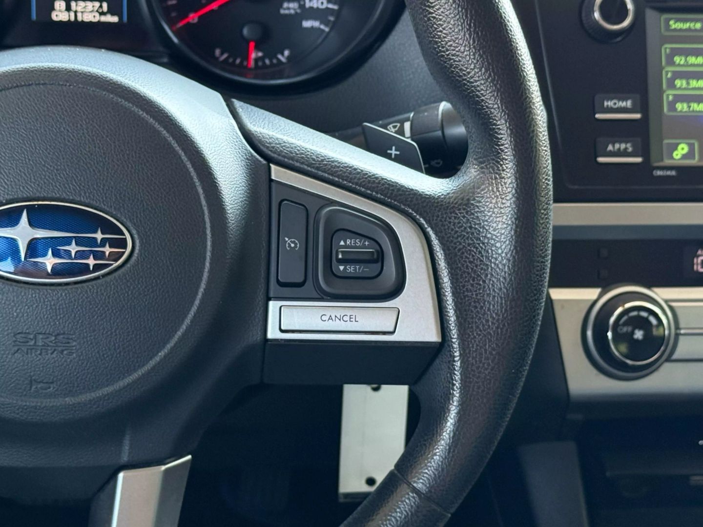 2015 Subaru Legacy - Image 32