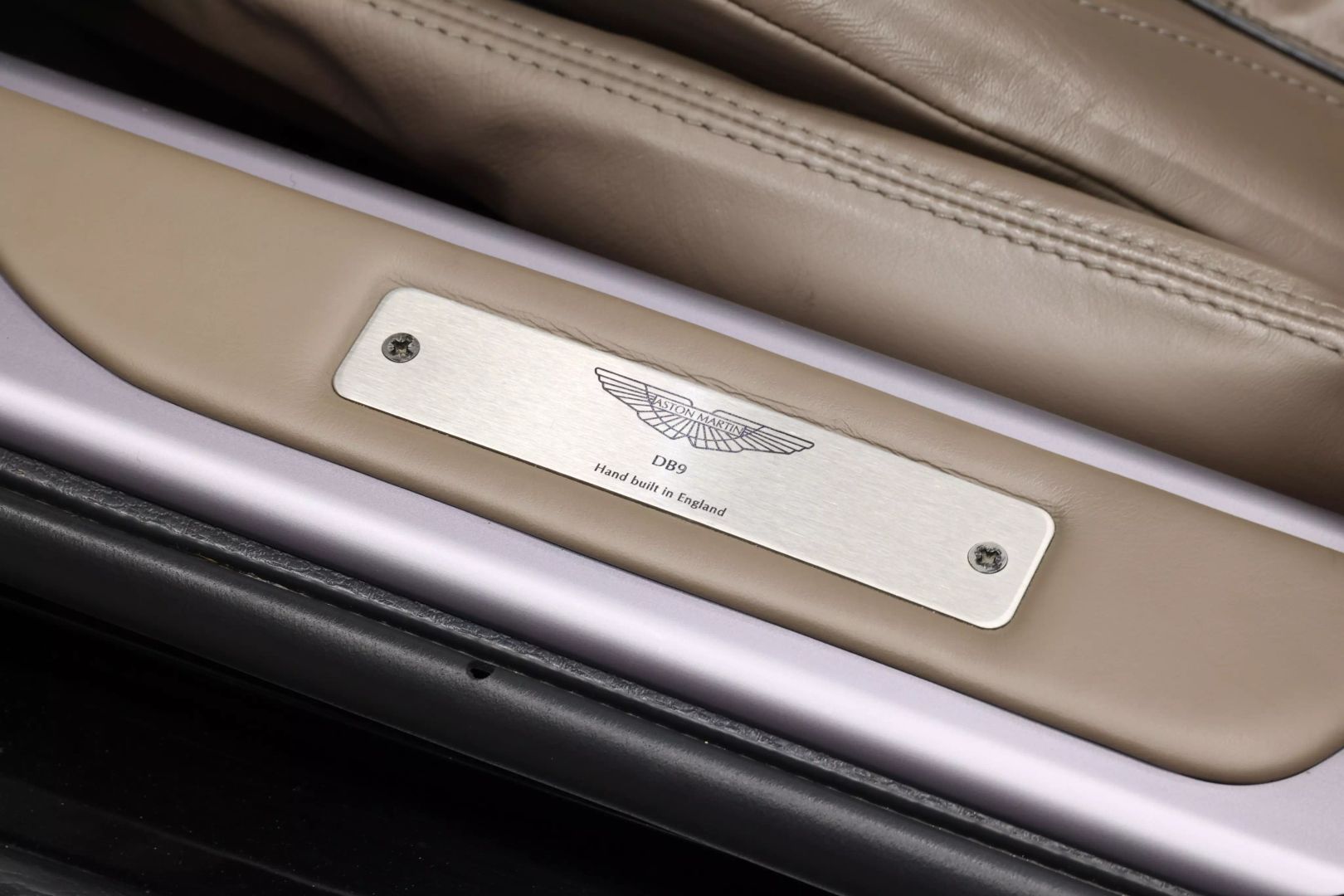2015 Aston Martin Db9 - Image 13