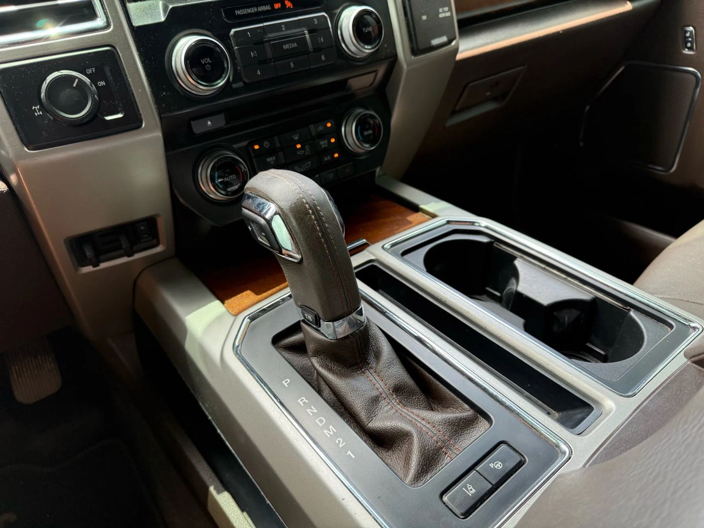 2015 Ford F150 Supercrew Cab - Image 27
