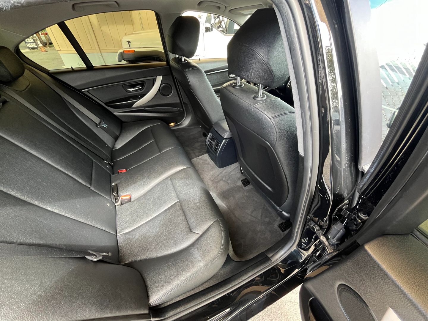 2018 Bmw 3 Series  Vin: Wba8a9c53jk622915 Stock Id: 622915 - Image 17