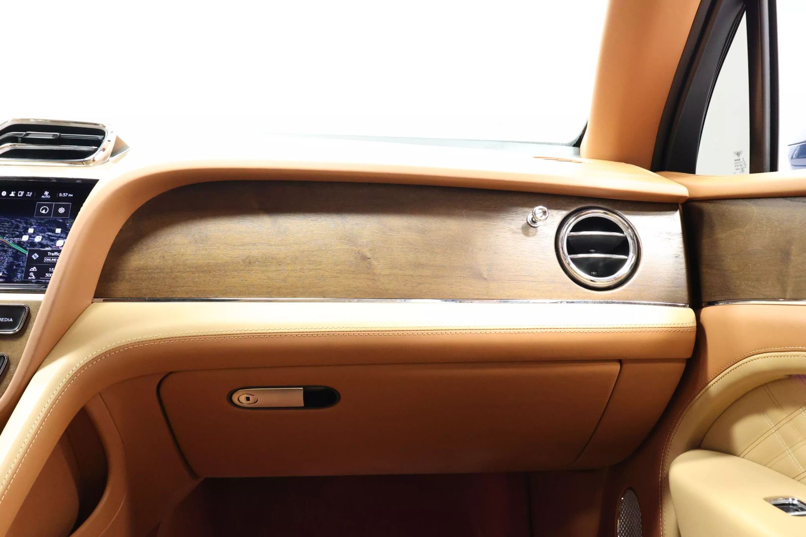 2023 Bentley Bentayga Ewb - Image 120