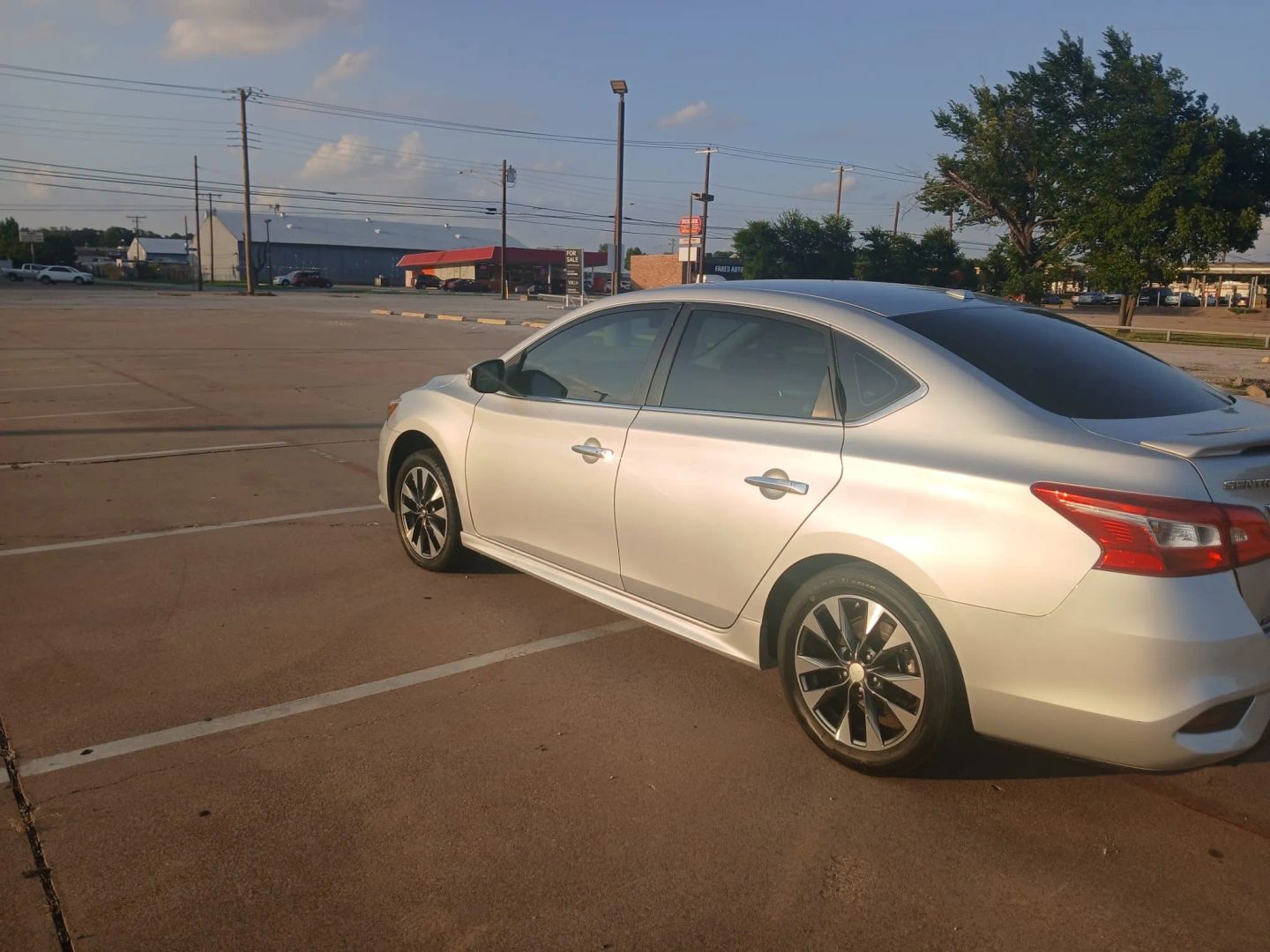 2016 Nissan Sentra - Image 3