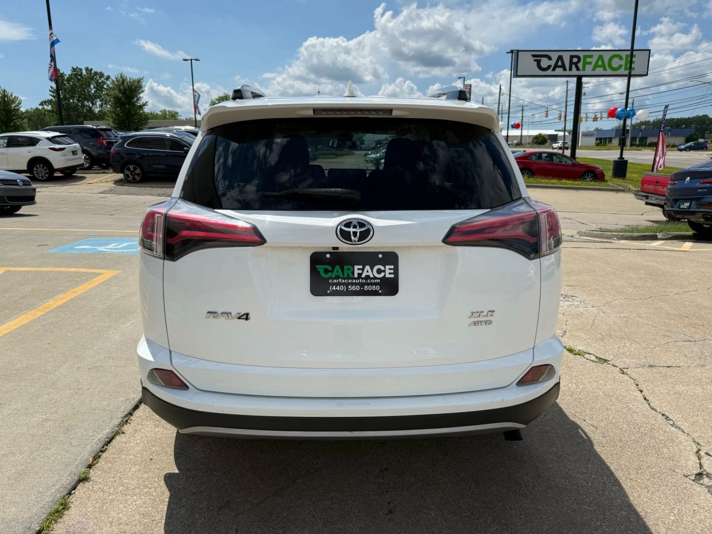 2017 Toyota Rav4 - Image 10