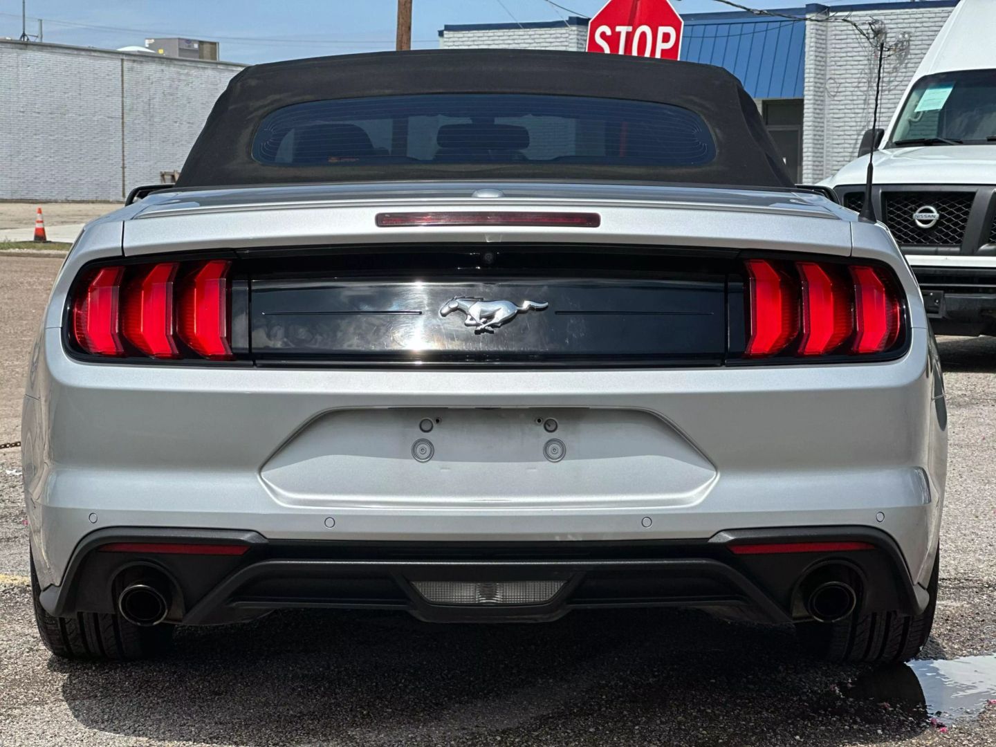 2019 Ford Mustang - Image 11