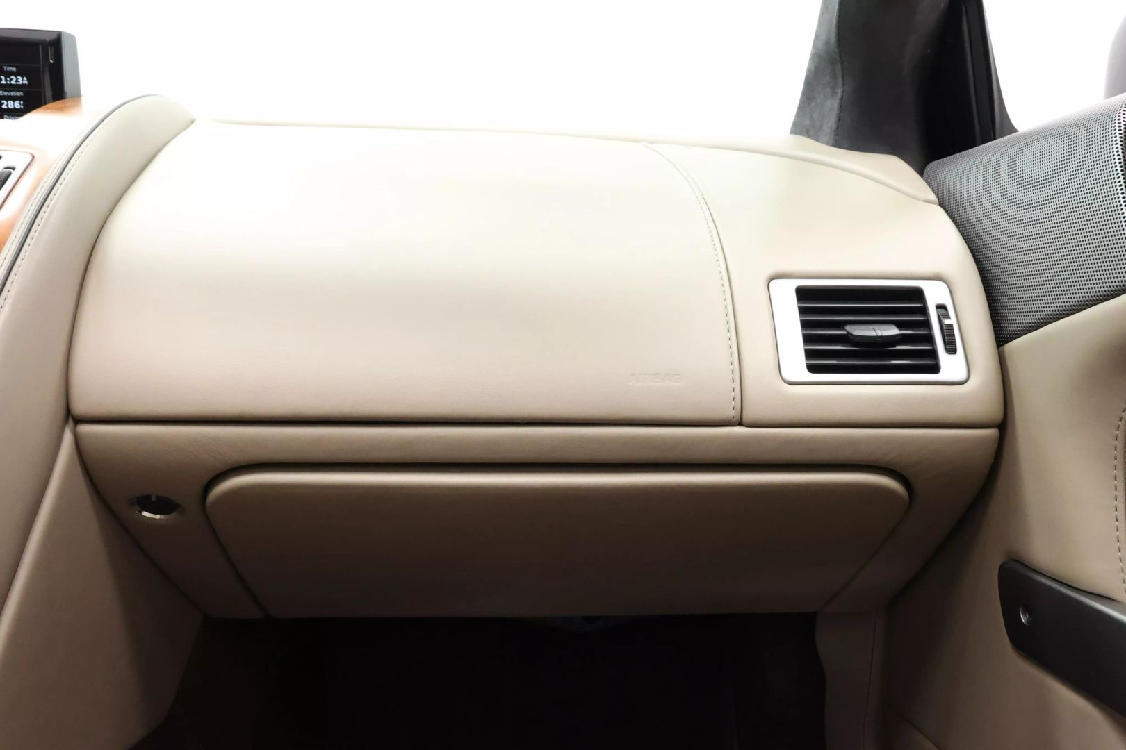 2015 Aston Martin Db9 - Image 83