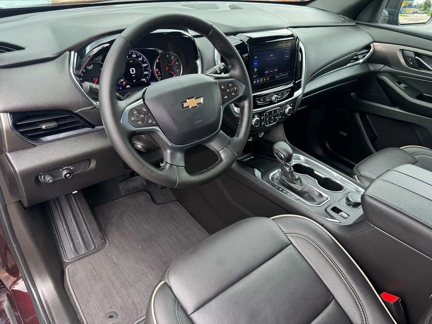 2023 Chevrolet Traverse - Image 13