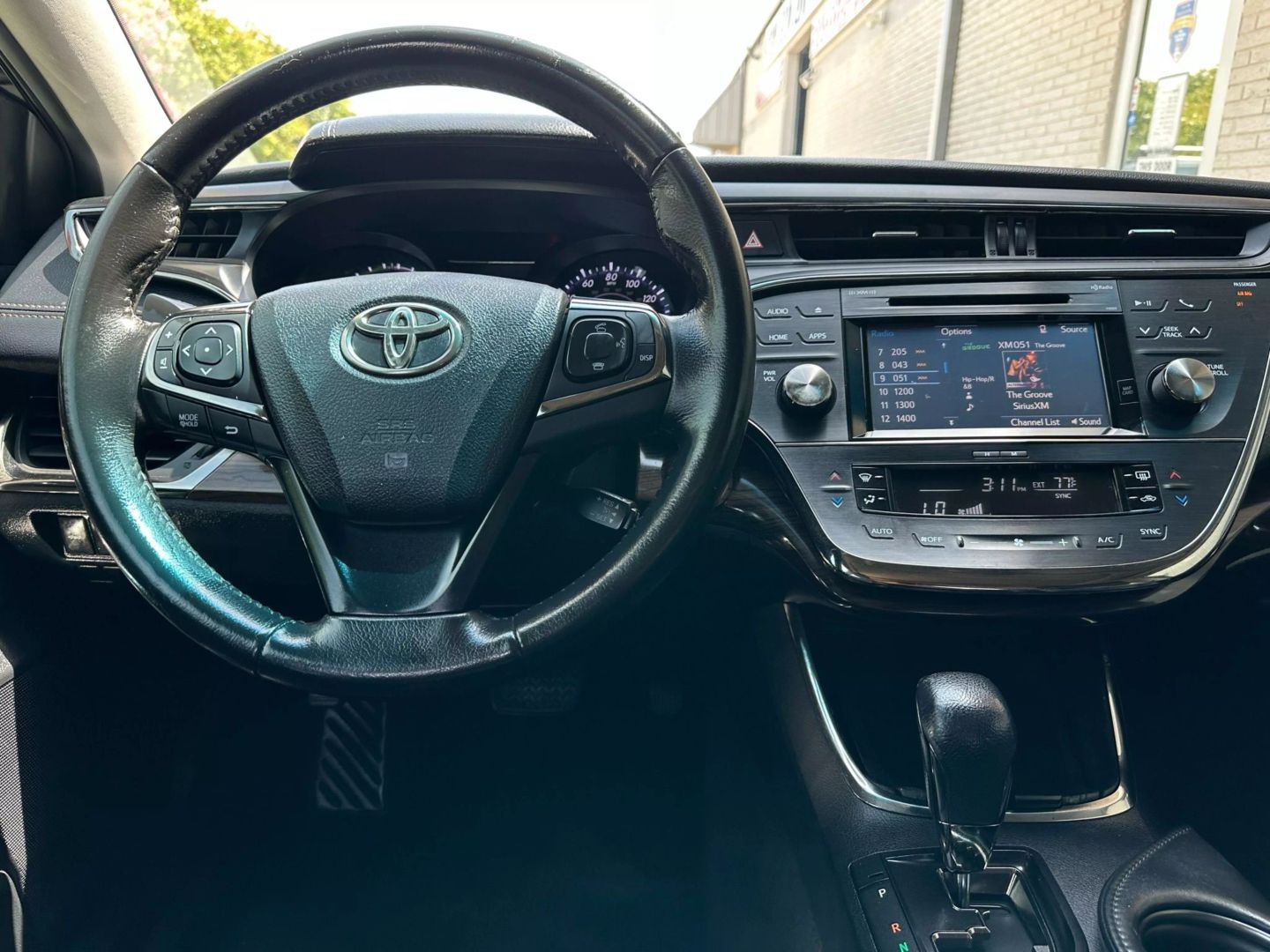 2015 Toyota Avalon - Image 24