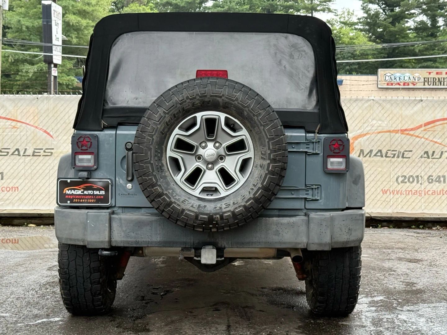 2014 Jeep Wrangler - Image 10