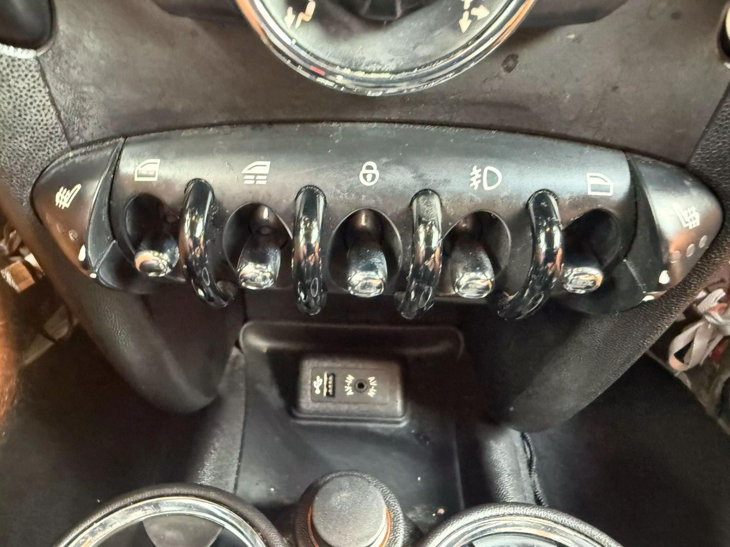 2014 Mini Convertible - Image 24