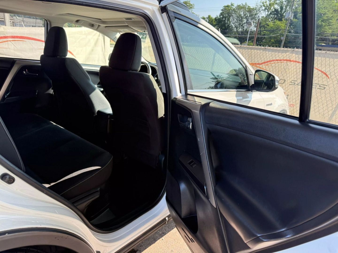 2018 Toyota Rav4 Hybrid - Image 21