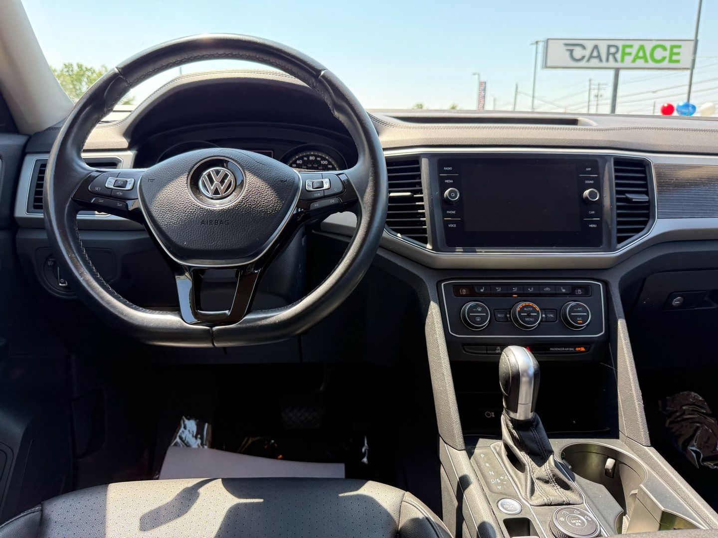 2019 Volkswagen Atlas - Image 30