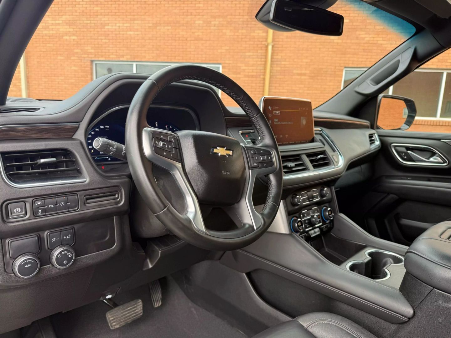 2024 Chevrolet Tahoe - Image 25