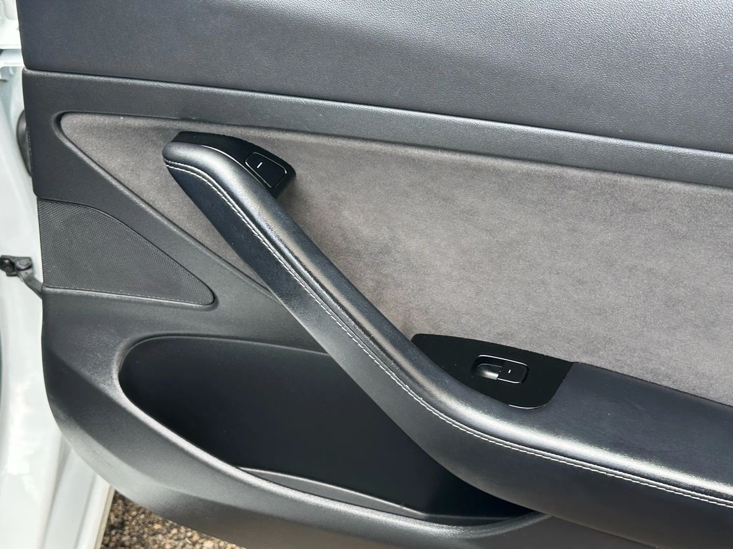 2020 Tesla Model 3 - Image 23