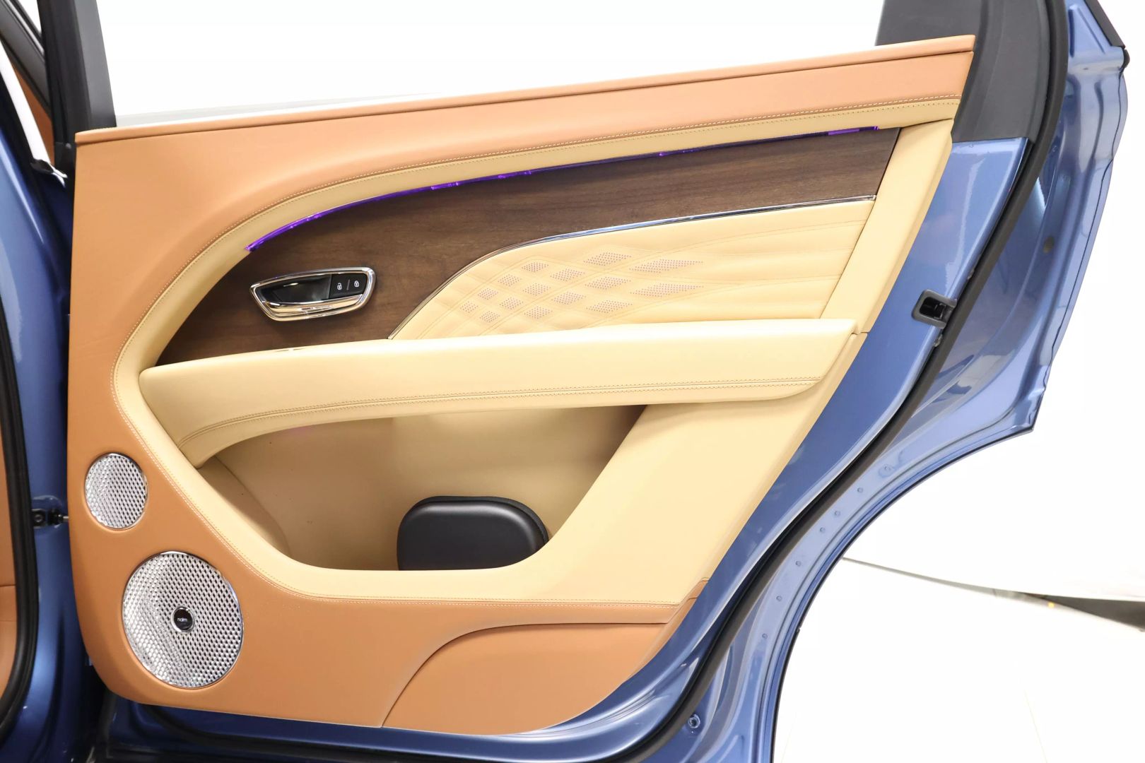 2023 Bentley Bentayga Ewb - Image 73