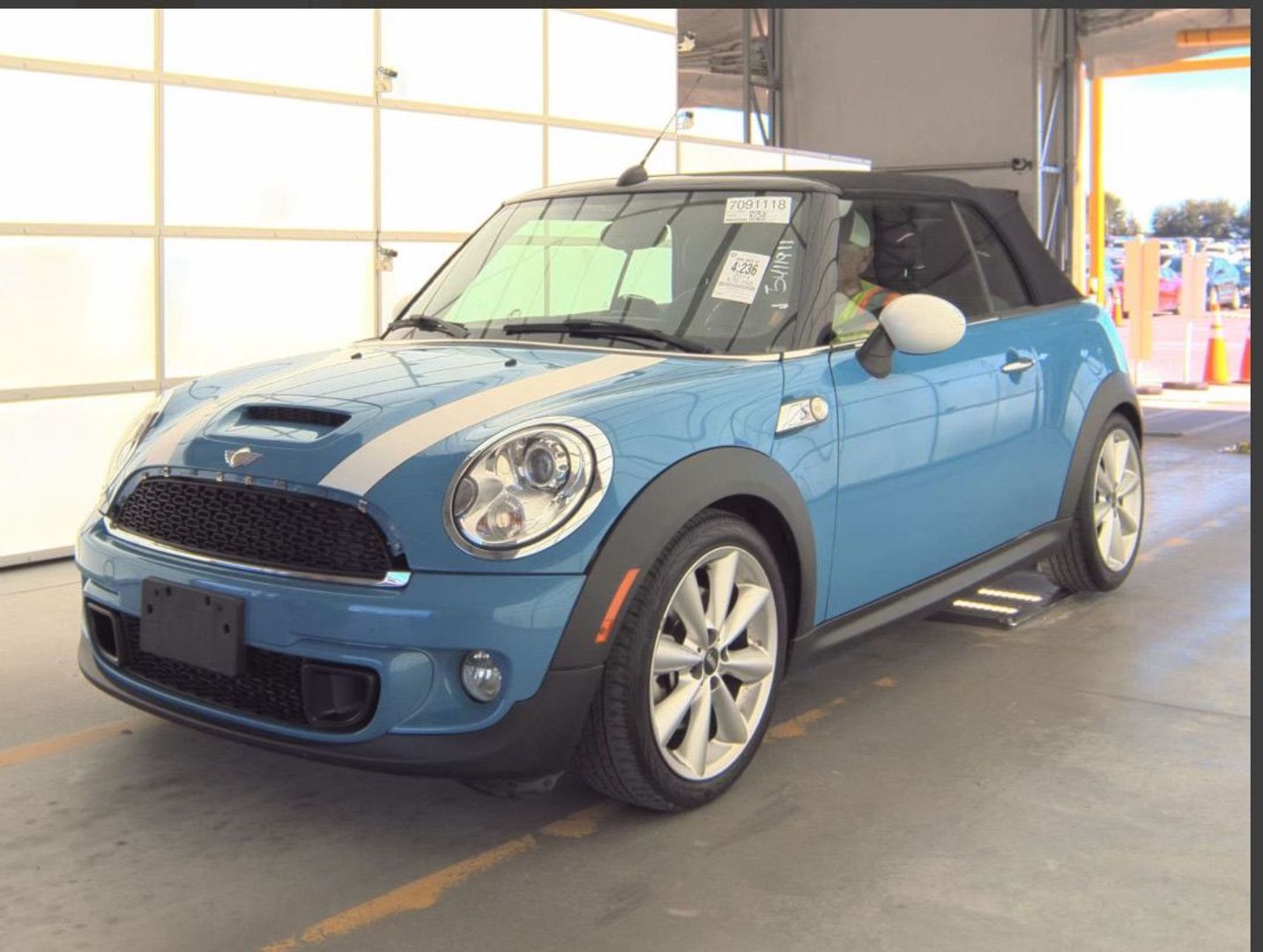 2014 Mini Convertible - Image 6