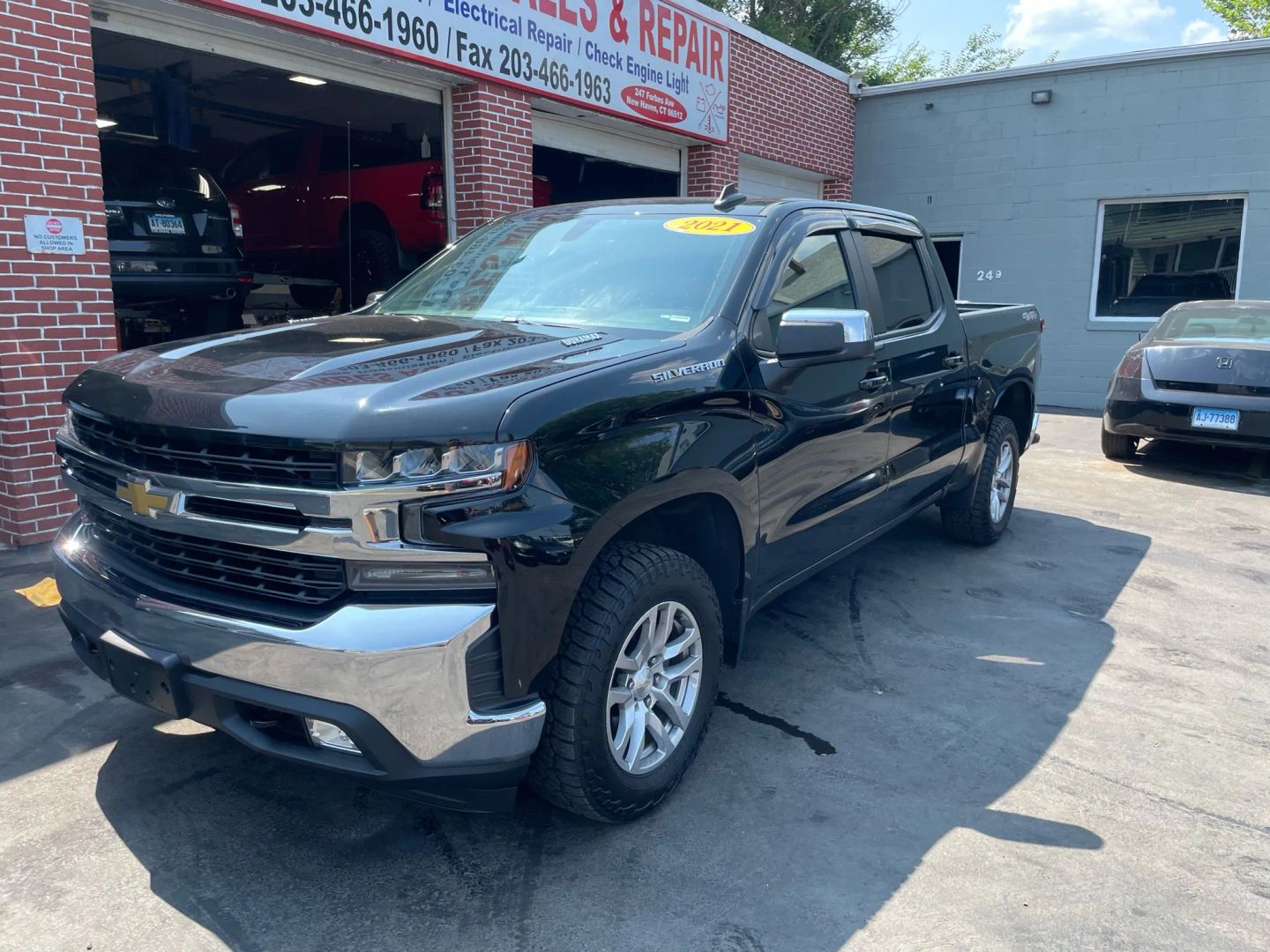 Image of 2021 CHEVROLET SILVERADO 1500 CREW CAB
