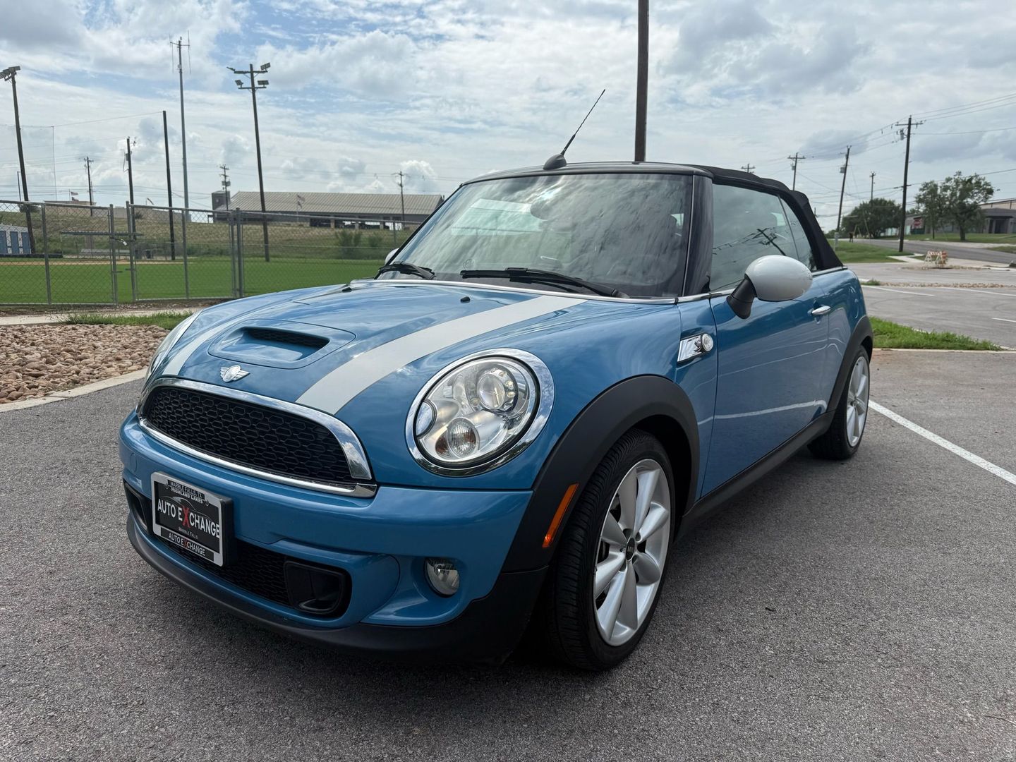 2014 Mini Convertible - Image 3