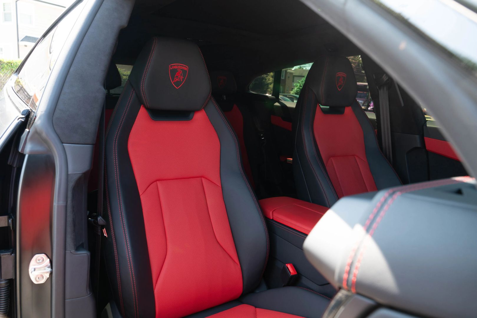 2022 Lamborghini Urus - Image 52