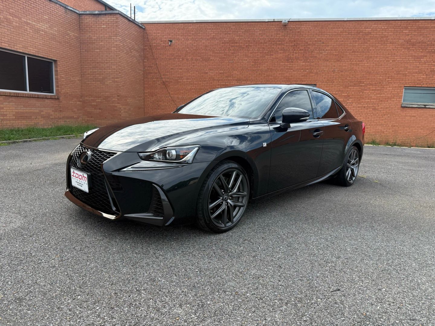 2018 Lexus Is - Image 3